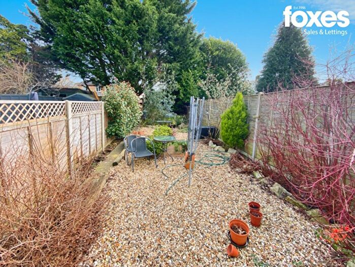 1 Bedroom Apartment For Sale In Claremont Avenue, Bournemouth, Dorset, BH9