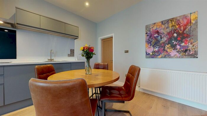 2 Bedroom Flat To Rent In Mitre Court, Southside Street, Plymouth PL1