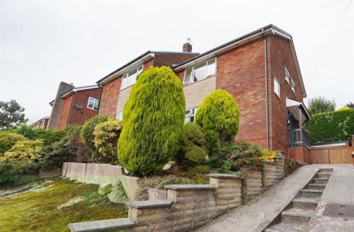 3 Bedroom Semi-Detached House For Sale In Douglas Close, Horwich, Bolton, BL6