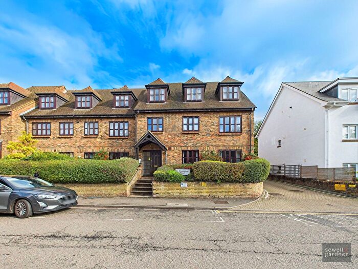1 Bedroom Flat For Sale In Lower Road, Chorleywood, Rickmansworth, WD3
