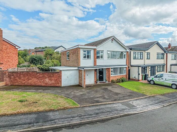 4 Bedroom Detached House For Sale In Newquay Road, Walsall, WS5