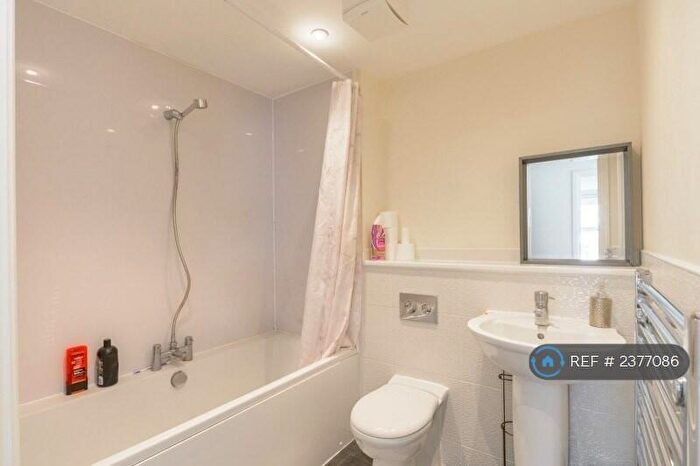 2 Bedroom Flat To Rent In Oak Leaze, Patchway, Bristol, BS34