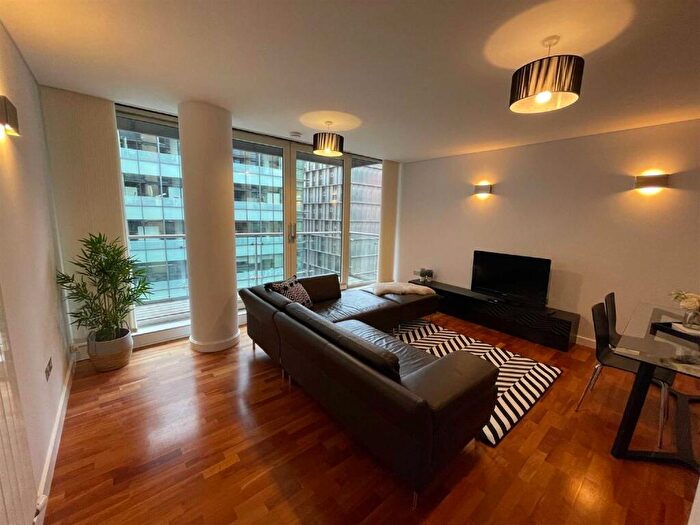 2 Bedroom Apartment To Rent In Leftbank, Block, Spinningfields, M3