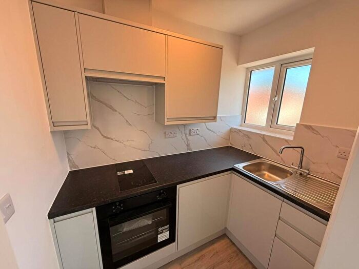 1 Bedroom Apartment To Rent In Abercorn Gardens, Romford, RM6