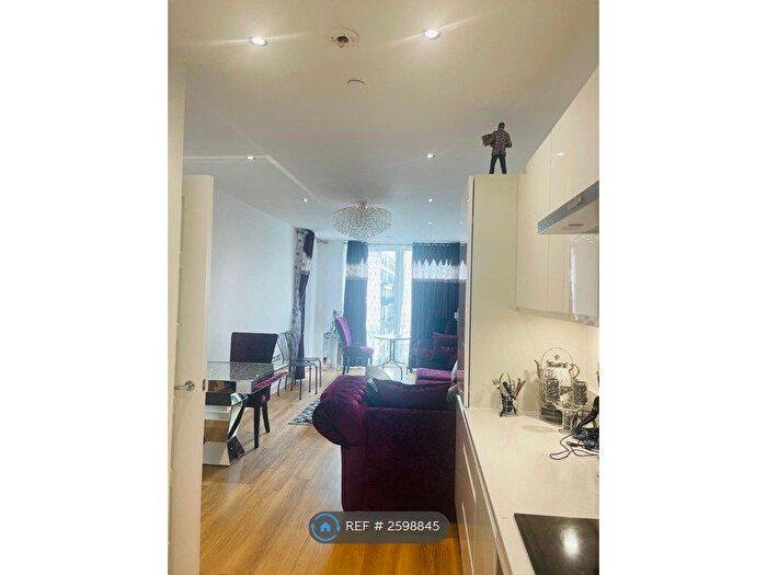 1 Bedroom Flat To Rent In Hamme Building, London, E16