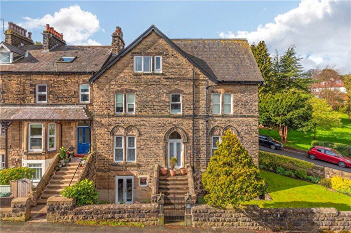 2 Bedroom Apartment For Sale In Cow Pasture Road, Ilkley, West Yorkshire, LS29