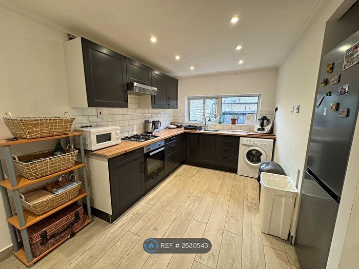 4 Bedroom Terraced House To Rent In Nuns Way, Cambridge, CB4