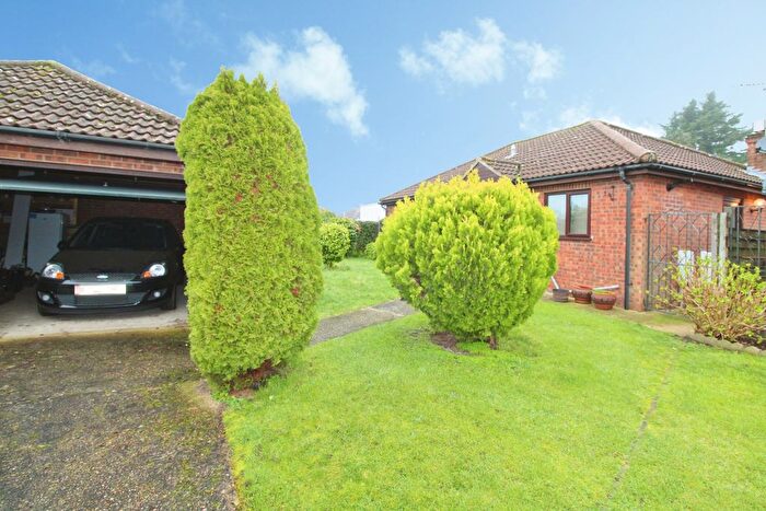 3 Bedroom Detached Bungalow For Sale In Broughton Close, Colchester, CO2