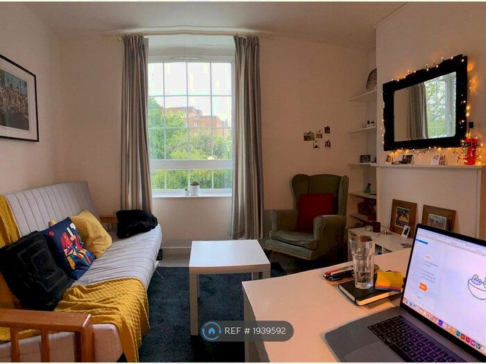 1 Bedroom Flat To Rent In Rochester House, London, SE1