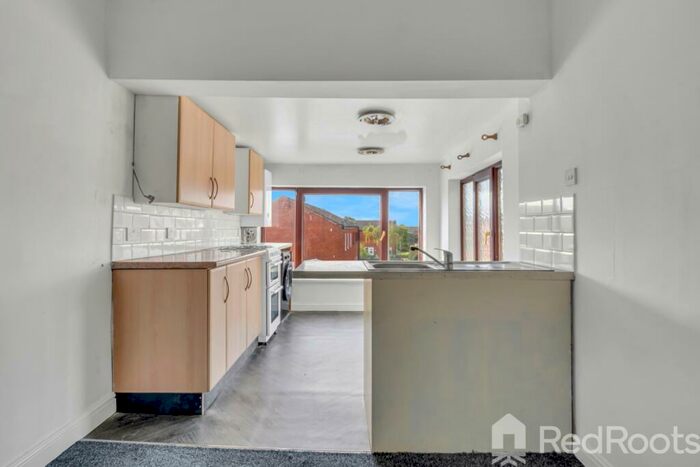 2 Bedroom Flat To Rent In Houghton Road, Thurnscoe, Rotherham, South Yorkshire, S63