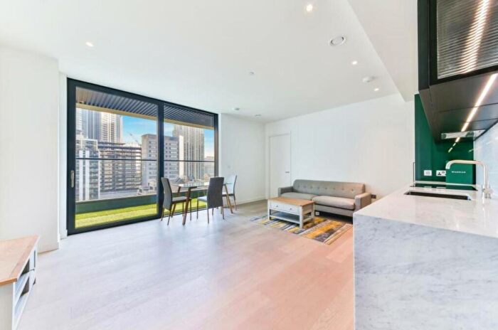 1 Bedroom Apartment To Rent In Bagshaw Building, Wardian, E14