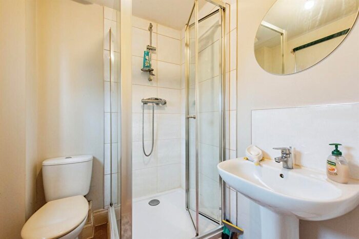 2 Bedroom Flat For Sale In Quarry Avenue, Needham Market, Ipswich, IP6