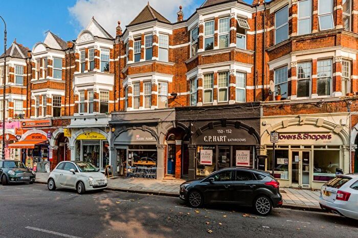 2 Bedroom Flat To Rent In Fortis Green Road, London, N10