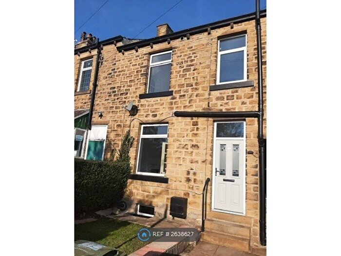 2 Bedroom Terraced House To Rent In Blackmoorfoot Road, Huddersfield, HD4