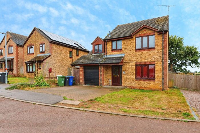 4 Bedroom Detached House For Sale In Juniper Close, Towcester, NN12