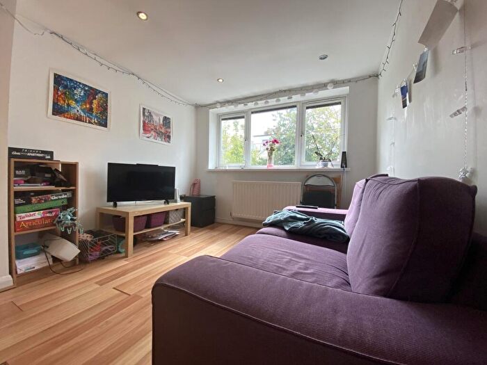 2 Bedroom Flat To Rent In Claude Road, Roath, CF24