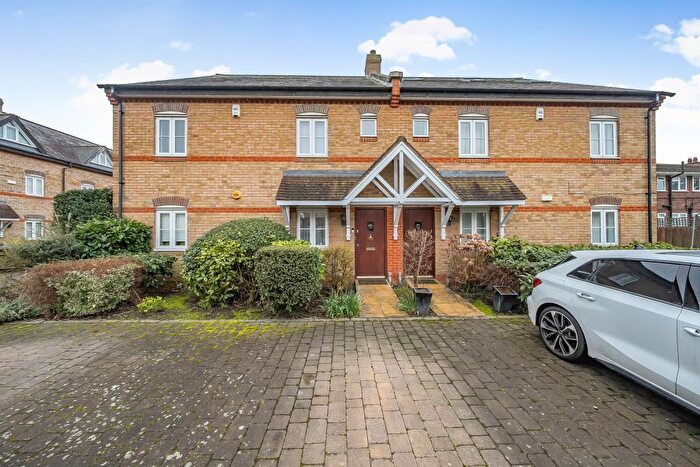 2 Bedroom Flat For Sale In Cockfosters, , Barnet, EN4