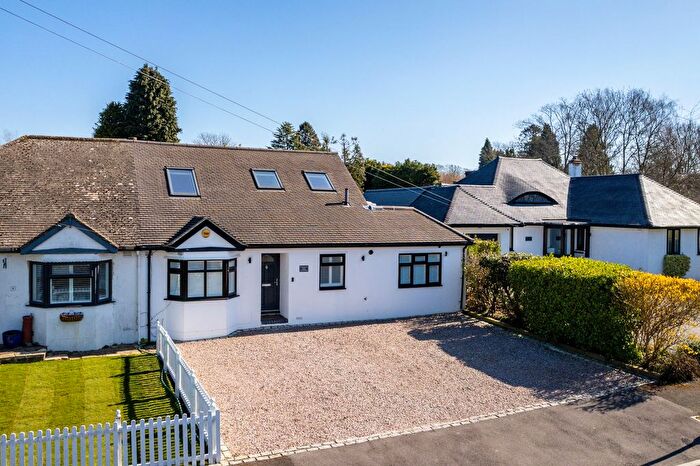 4 Bedroom Semi-Detached Bungalow For Sale In Mount Avenue, Chaldon, CR3