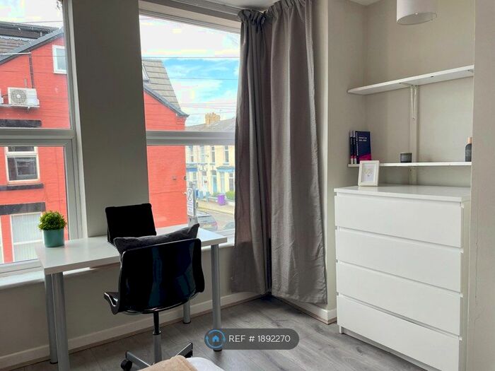 8 Bedroom End Of Terrace House To Rent In Nicander Road, Liverpool, L18