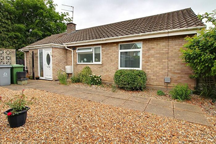 2 Bedroom Detached Bungalow For Sale In Foster Close, Brundall, Norwich, NR13