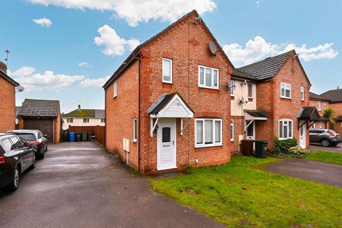 3 Bedroom End Terrace House For Sale In Waltham Close, Corby, NN17