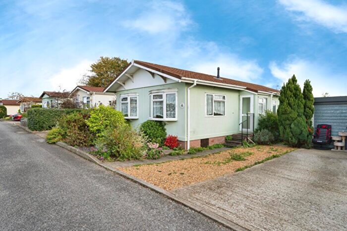 3 Bedroom Detached House For Sale In Priors Close, Witchford, Ely, Cambridgeshire, CB6