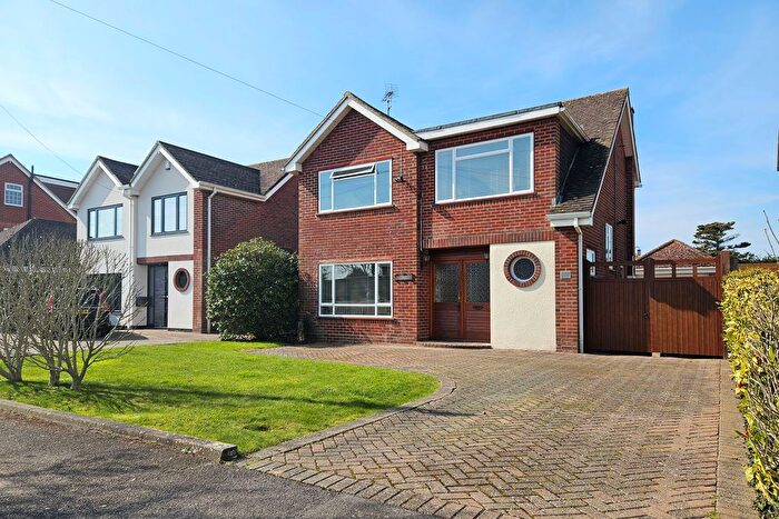 4 Bedroom Detached House For Sale In Jellicoe Avenue, Alverstoke, Gosport, PO12