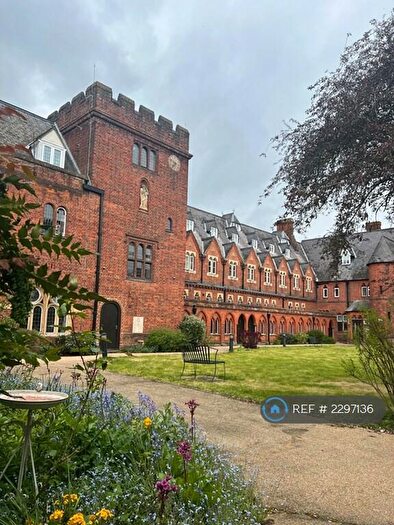 2 Bedroom Flat To Rent In Convent Court, Windsor, SL4