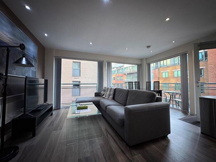 2 Bedroom Apartment To Rent In City Road East, Manchester, M15