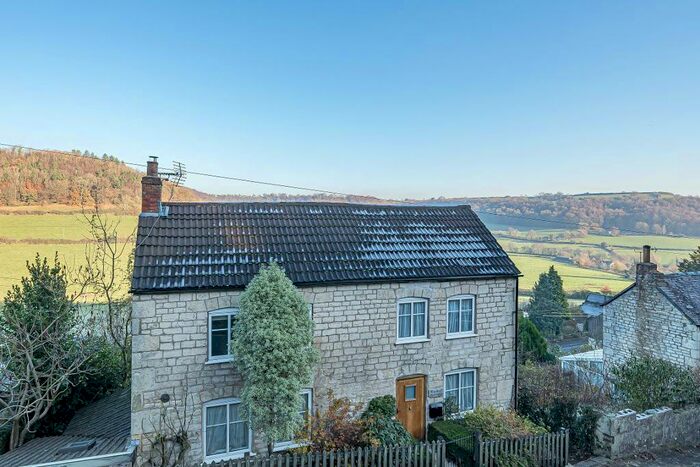 4 Bedroom Character Property For Sale In Crawley Hill, Uley, Dursley, Gloucestershire, GL11