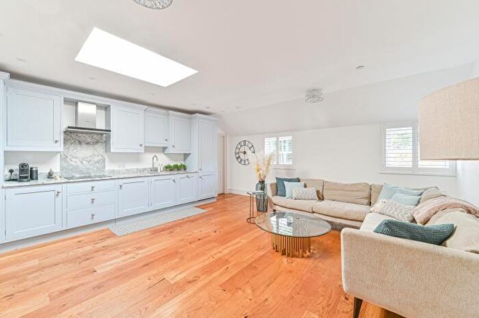 2 Bedroom Flat For Sale In Sundridge Park Mansion, Willoughby Lane, Bromley, BR1