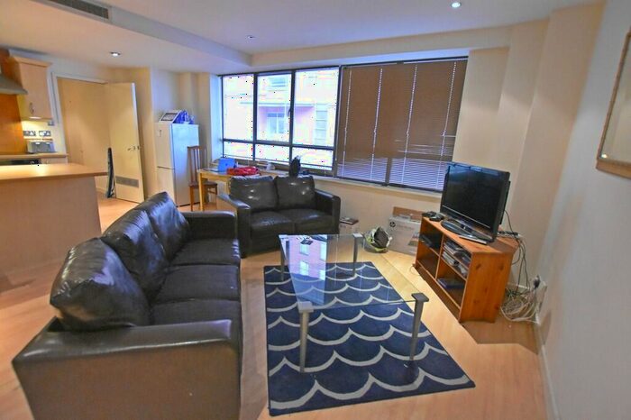 2 Bedroom Apartment To Rent In Upper College Street Nottingham, NG1
