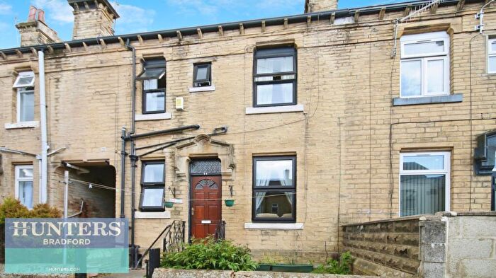 2 Bedroom Terraced House To Rent In Parkside Road, Bradford, West Yorkshire, BD5