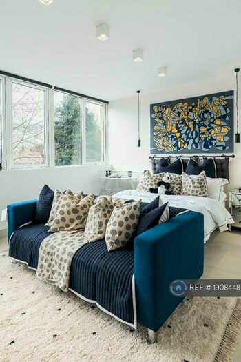 Studio To Rent In Dunstable Road, Luton, LU4