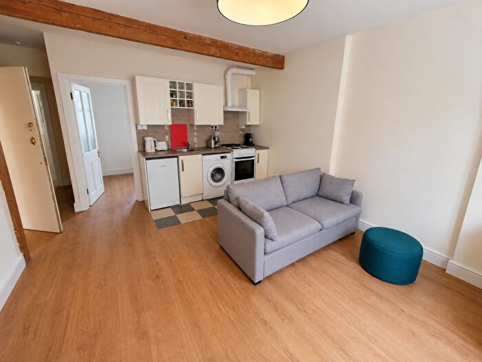 1 Bedroom Apartment To Rent In Granville Road, AL1