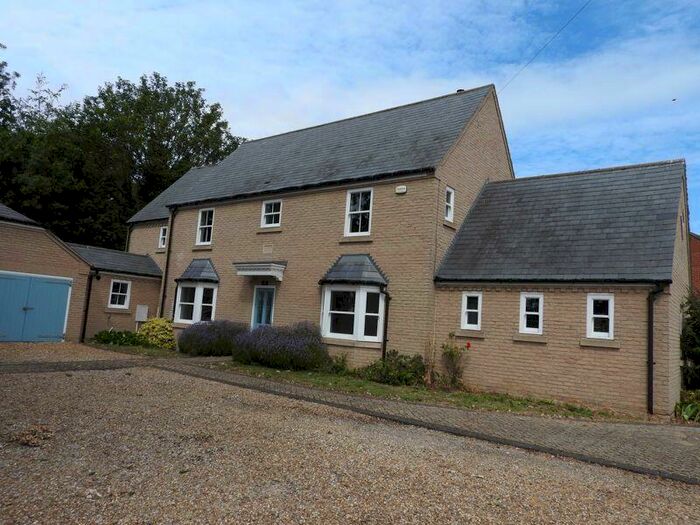 4 Bedroom Detached House To Rent In Bluntisham, PE28