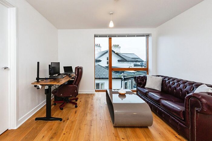 1 Bedroom Flat For Sale In Elwick Road, Ashford, TN23