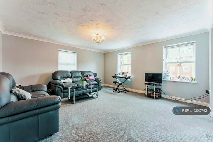 3 Bedroom Maisonette To Rent In Colchester, Colchester, CO2