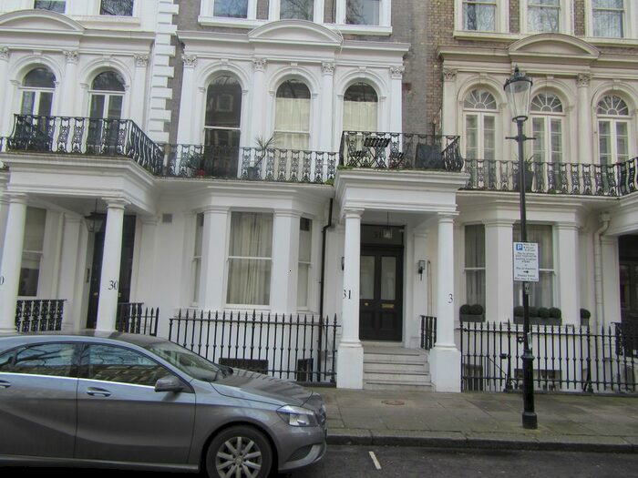 Studio To Rent In Beaufort Gardens, Knightsbridge, SW3