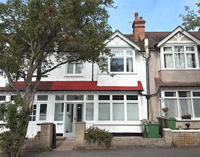 3 Bedroom Terraced House For Sale In Gordon Road, Carshalton Beeches, SM5