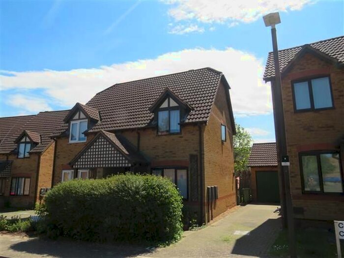 2 Bedroom Property To Rent In Calverleigh Crescent, Furzton, Milton Keynes, MK4
