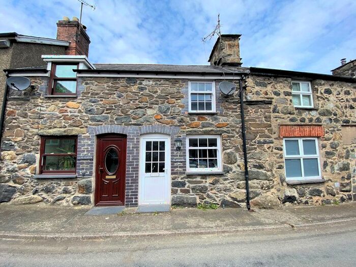 2 Bedroom Cottage For Sale In Llanegryn, Tywyn, LL36