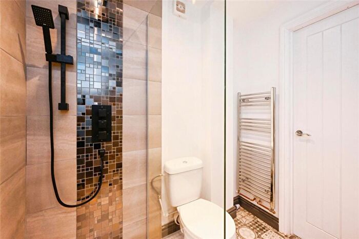 3 Bedroom Terraced House For Sale In Harrington Street, Mansfield, Nottinghamshire, NG18