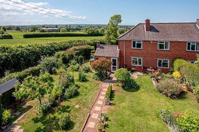 3 Bedroom Semi-Detached House For Sale In Hillview Terrace, East Lyng, Taunton, TA3