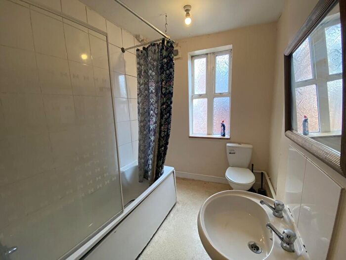 6 Bedroom Terraced House To Rent In The Avenue, Southampton, SO17