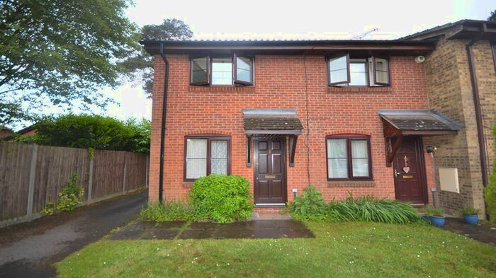 1 Bedroom End Of Terrace House To Rent In Myers Way, Frimley, Camberley, GU16