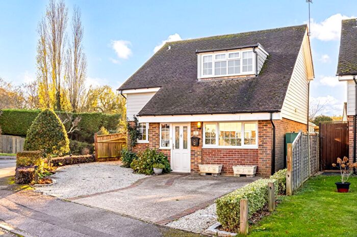 4 Bedroom Detached House For Sale In Oakfield, Plaistow, RH14