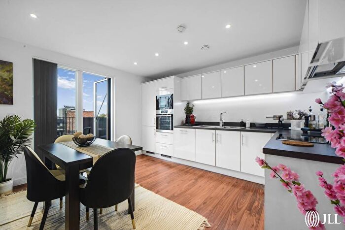 2 Bedroom Apartment To Rent In Southmere Building, London, E15