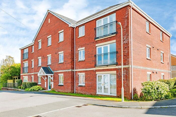 2 Bedroom Flat For Sale In Wild Field, Bridgend, CF31