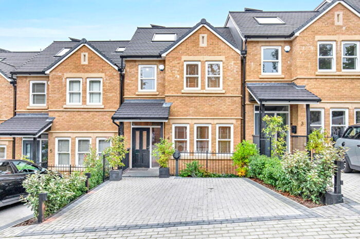 4 Bedroom Town House To Rent In Fir Hollow Gardens, Kenley, CR8